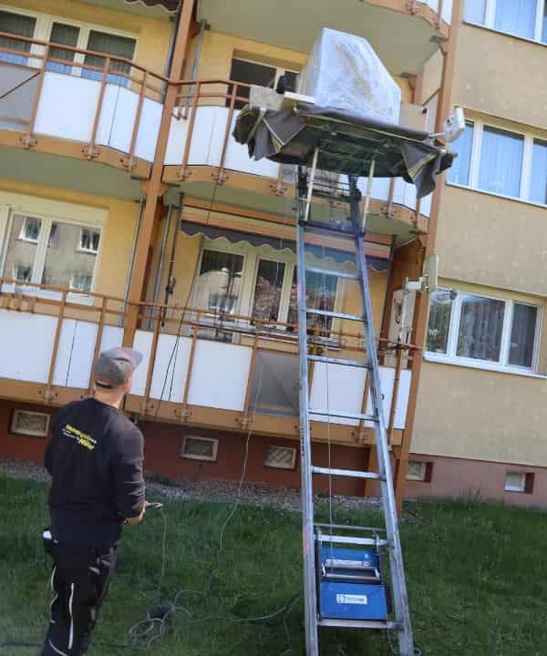 Büroumzug mit Möbellift in Solingen