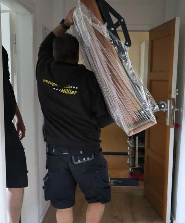 Familienumzug mit professionellen Umzugshelfer Solingen